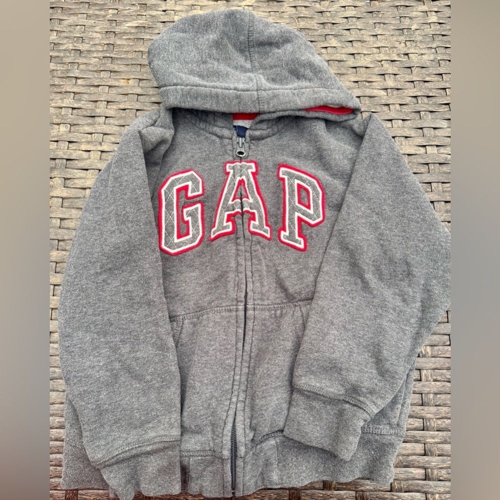 GAP Shirt